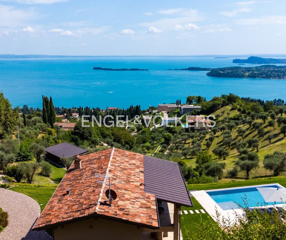 Villa in Gardone Riviera, Lombardy, Italy 2 - 17133692