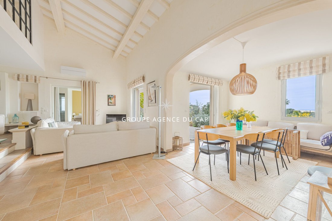 Villa in Valescure-Vaulongue-Clair Bois-Vallon Suveret, Saint-Raphaël, France 1 - 17136008