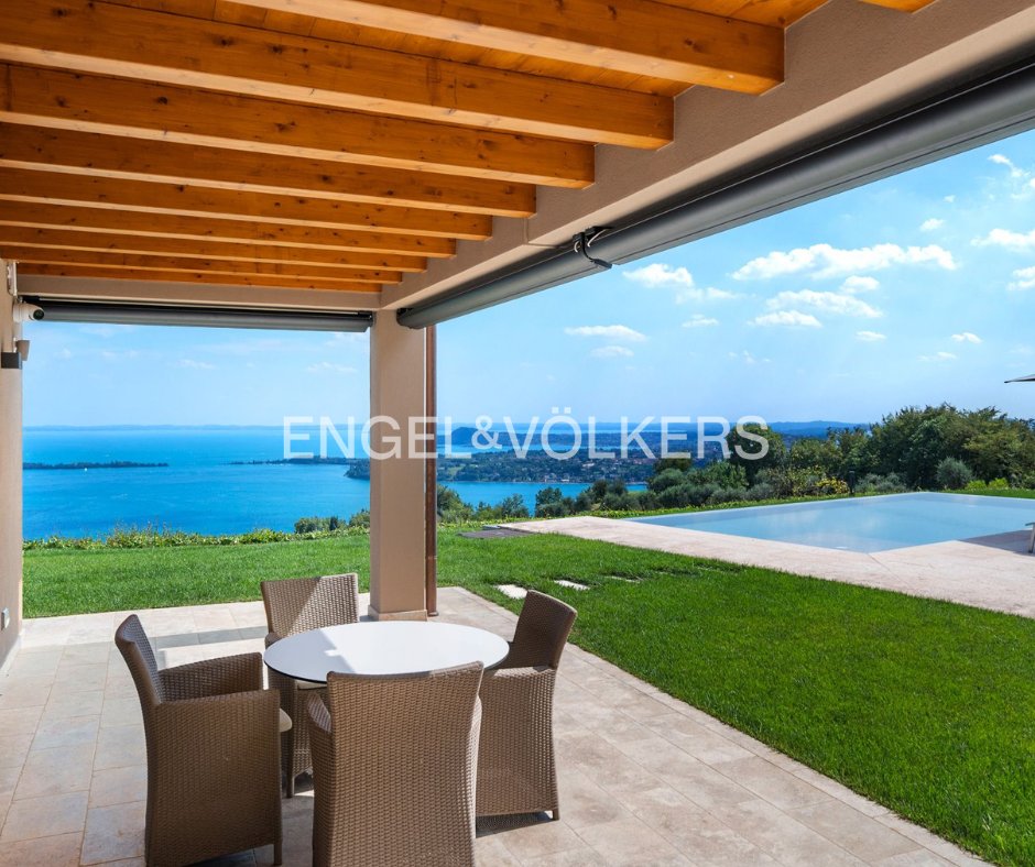 Villa in Gardone Riviera, Lombardy, Italy 3 - 17133692