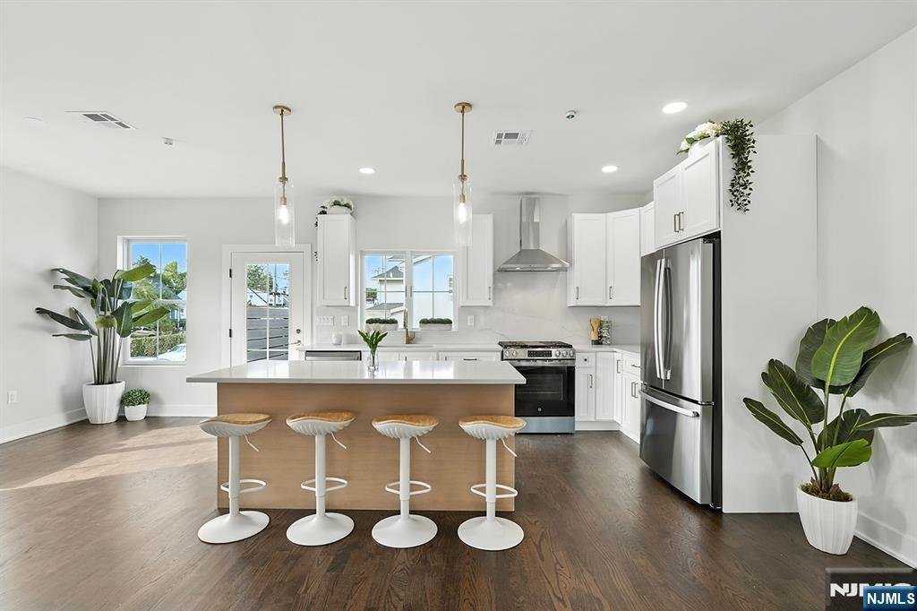 Condo in North Arlington, New Jersey, United States 5 - 17134390
