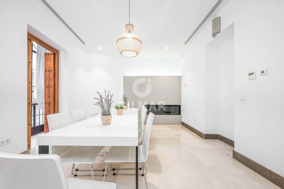 Villa in Casco Antiguo, Seville, Spain 2 - 16960768