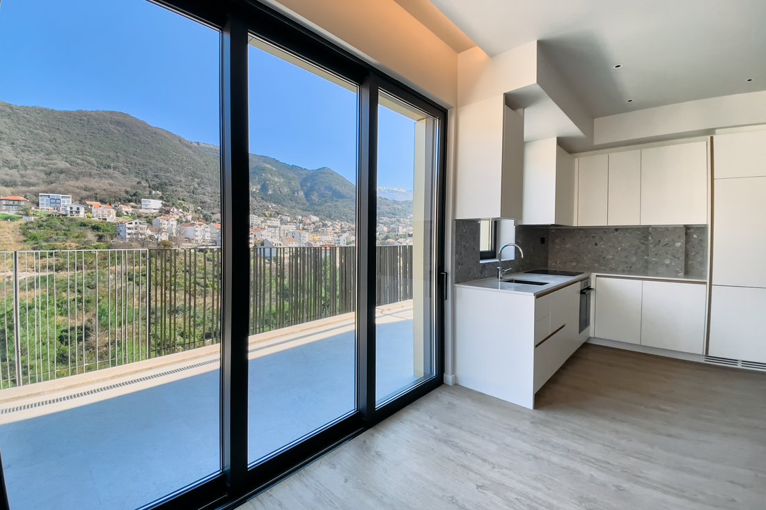 Apartment in Tivat, Tivat Municipality, Montenegro 4 - 17134796