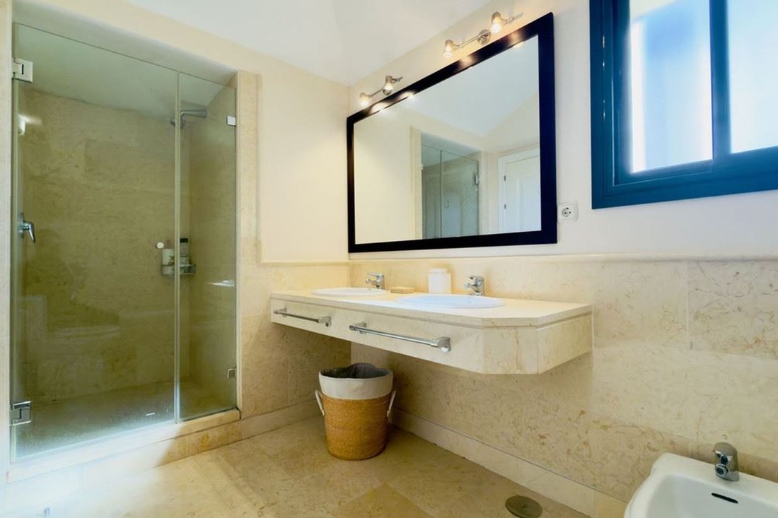 Apartment in Benahavis, Andalusia, Spain 5 - 17134009