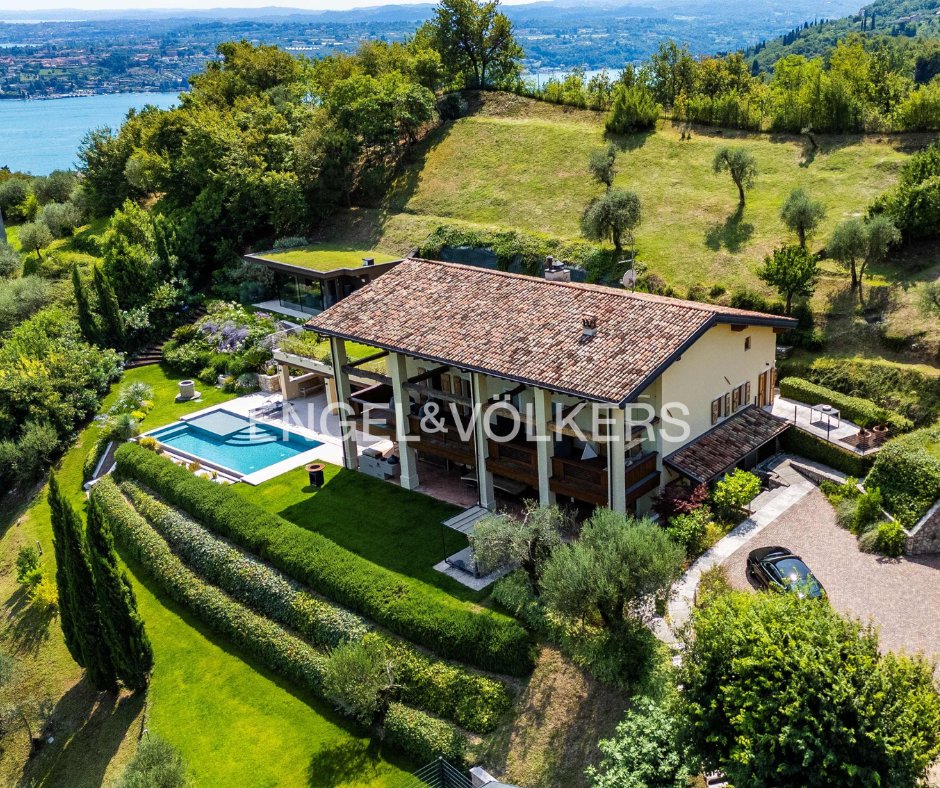 Villa in Gardone Riviera, Lombardy, Italy 2 - 17133319