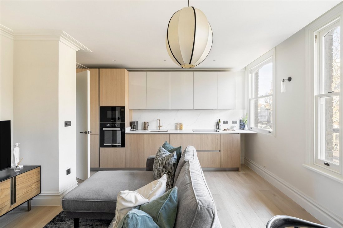 Apartment in Ladbroke Grove, Kensington And Chelsea, England 1 - 17133256