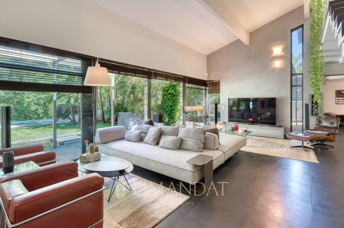 Villa in Châteauneuf-Grasse, Provence-Alpes-Côte d'Azur, France 4 - 15724926