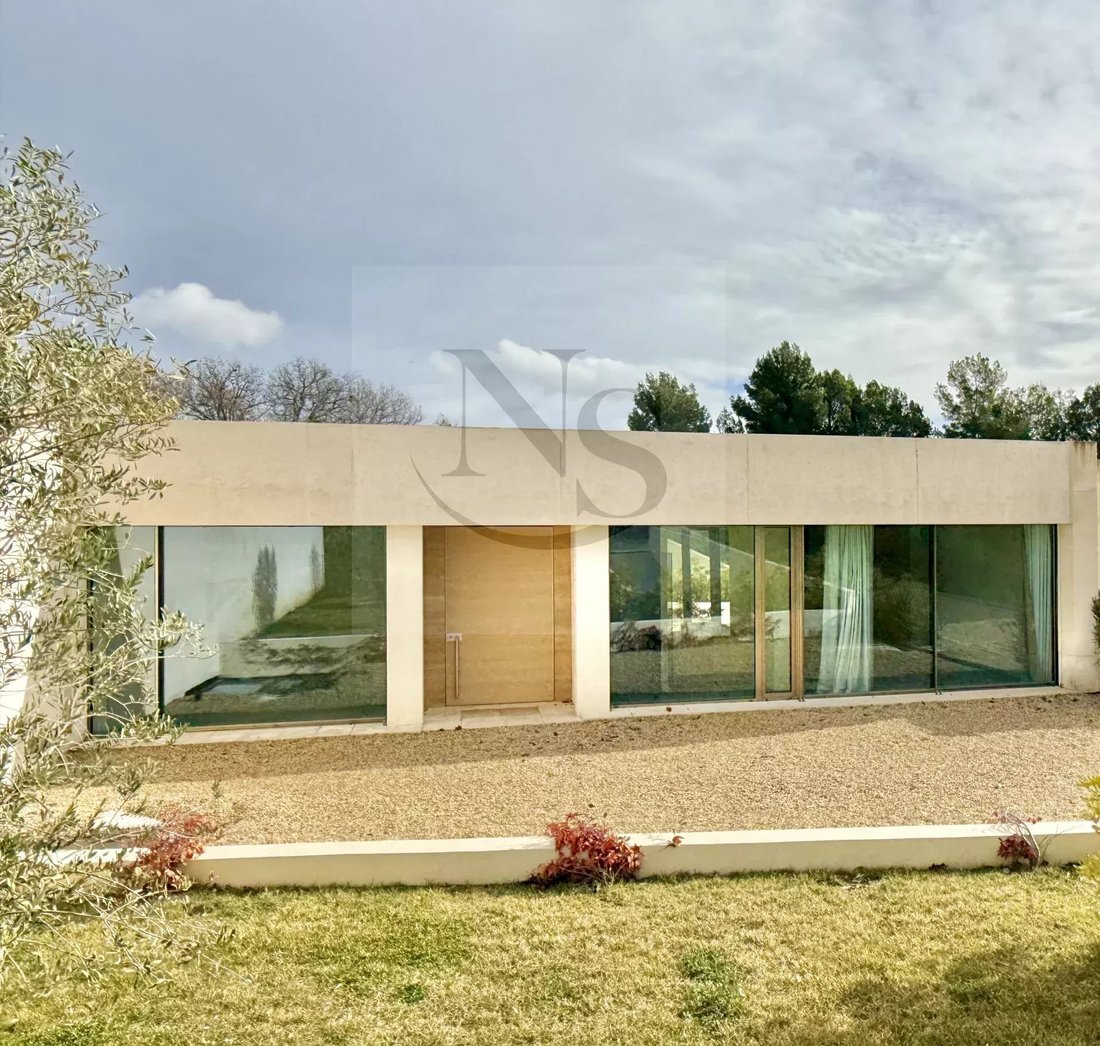 Villa in Mazenod-Bellevue-Saint Donat-Banon, Aix-en-Provence, France 1 - 17094571
