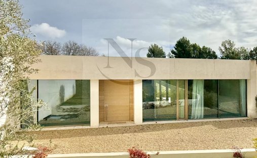 Villa in Mazenod-Bellevue-Saint Donat-Banon, Aix-en-Provence, France 1