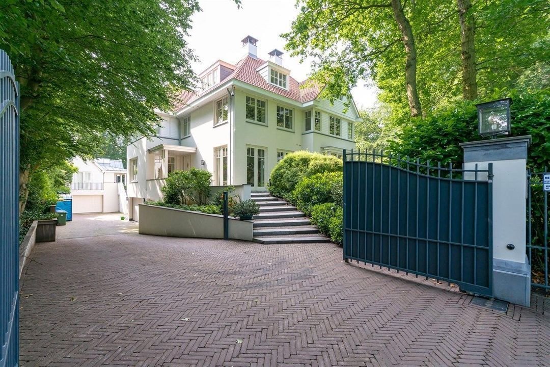 Villa in Wassenaar, South Holland, Netherlands 1 - 13618433