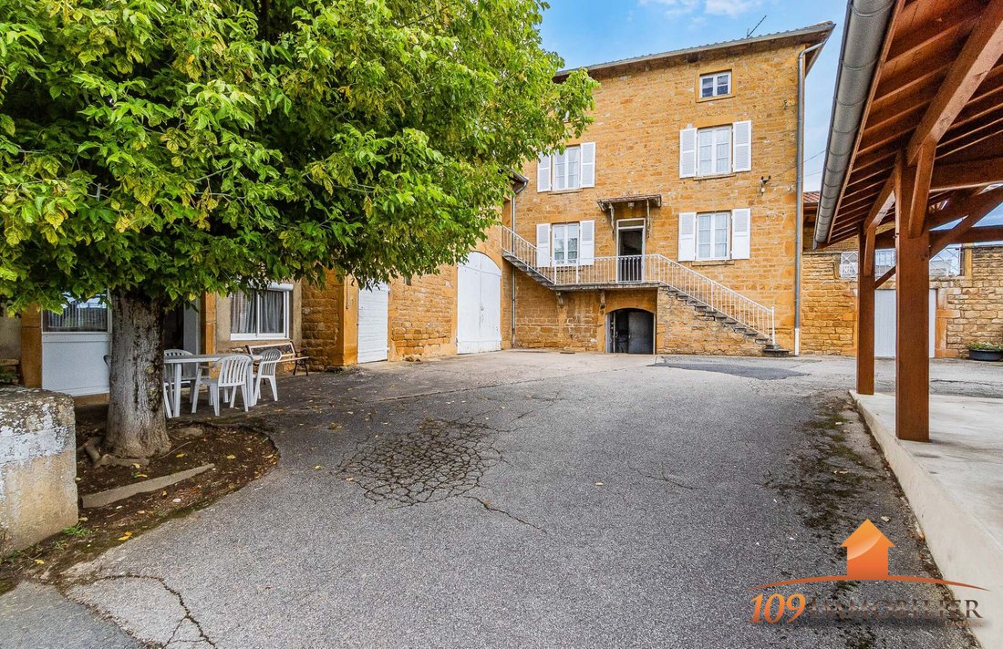 House in Frontenas, Auvergne-Rhône-Alpes, France 3 - 17133876