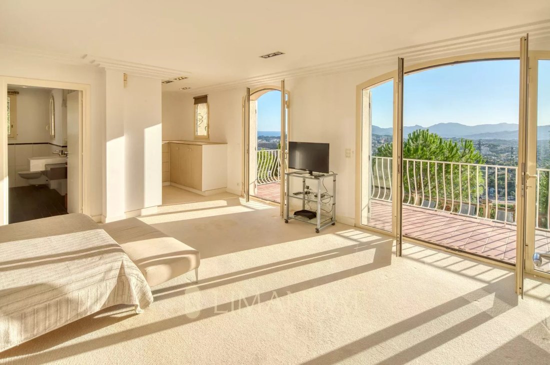 Villa in Mougins, Provence-Alpes-Côte d'Azur, France 3 - 16131184