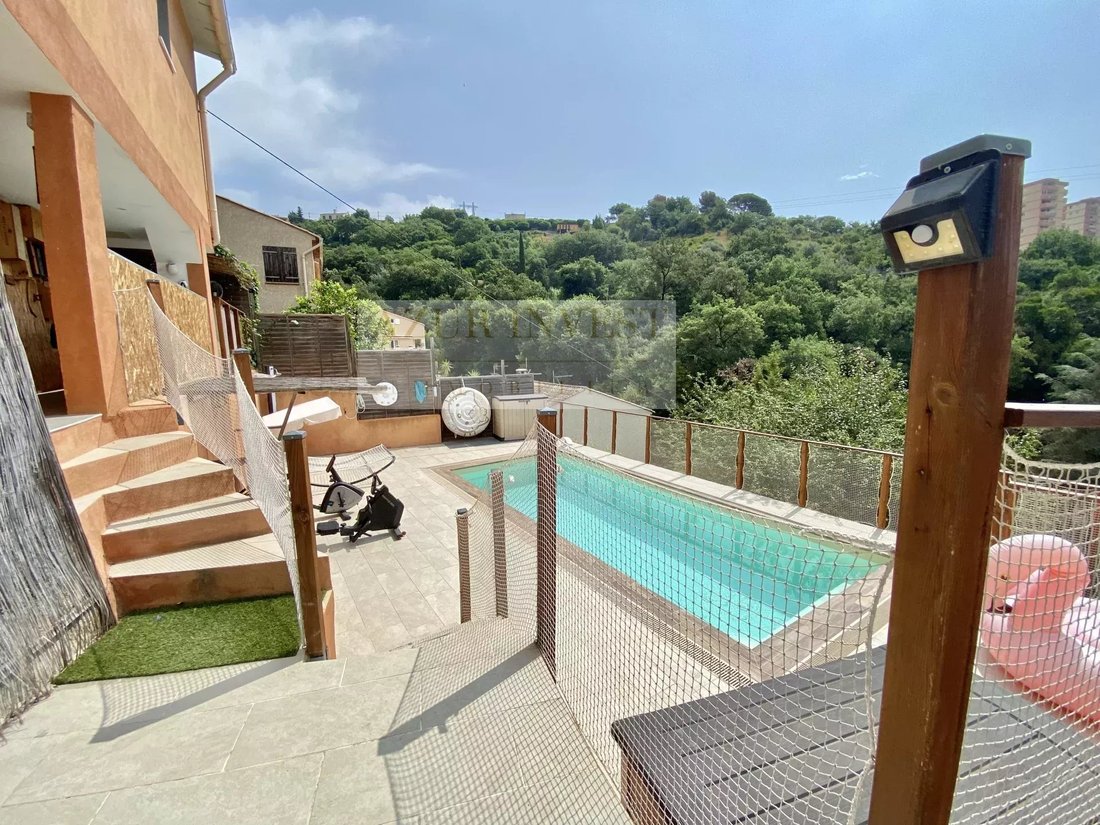 Villa in Val de Gorbio, Roquebrune-Cap-Martin, France 3 - 15847588