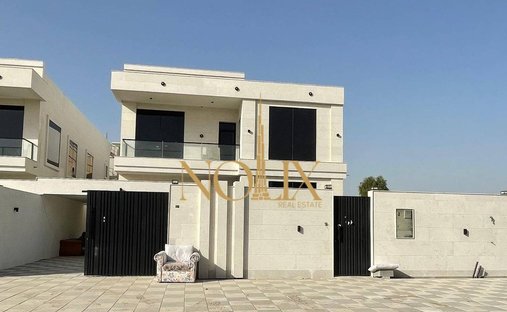 Villa in Ajman Emirate, United Arab Emirates 1