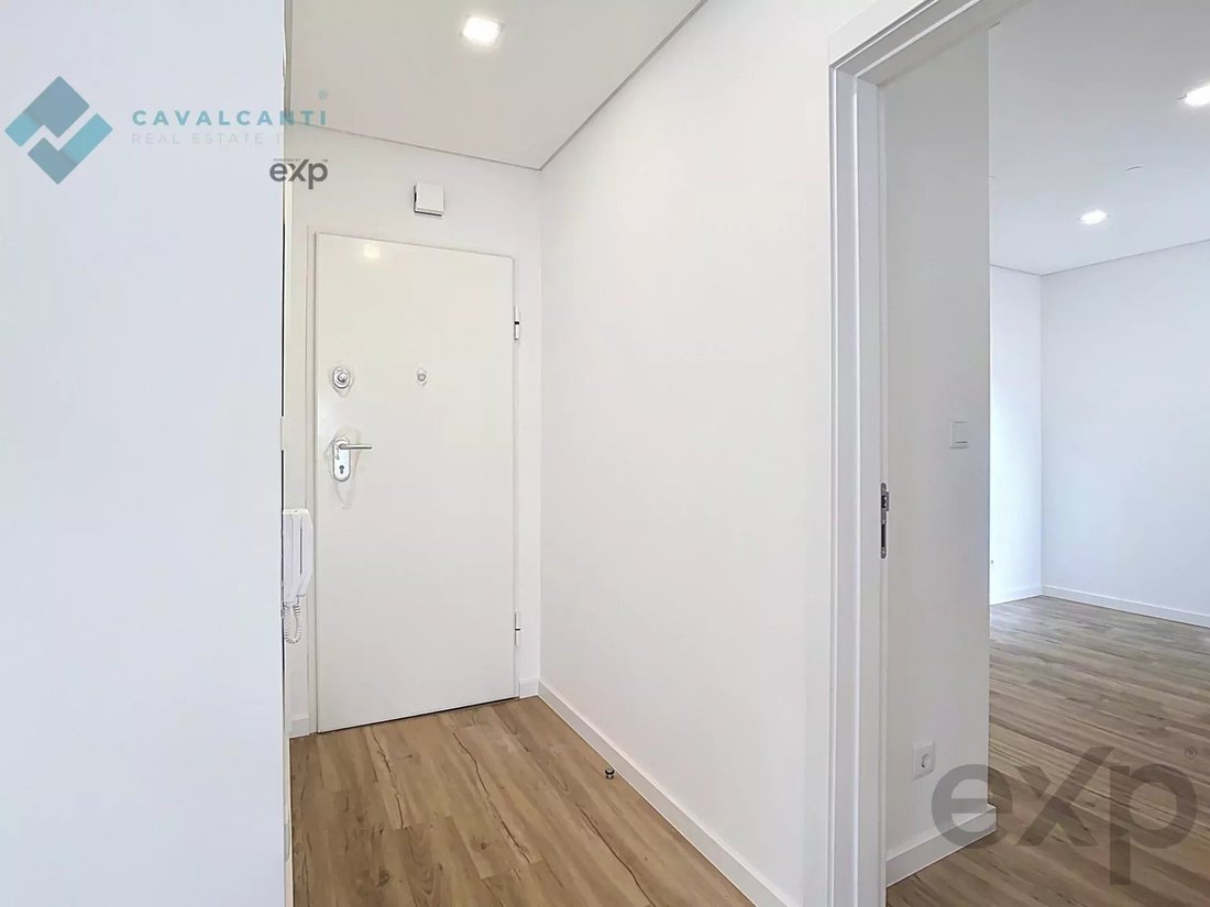 Apartment in Alfragide, Lisbon, Portugal 5 - 16563079