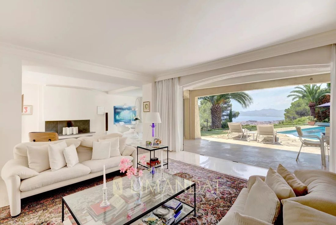 Villa in La Maure-Super Cannes, Vallauris, France 1 - 16702243