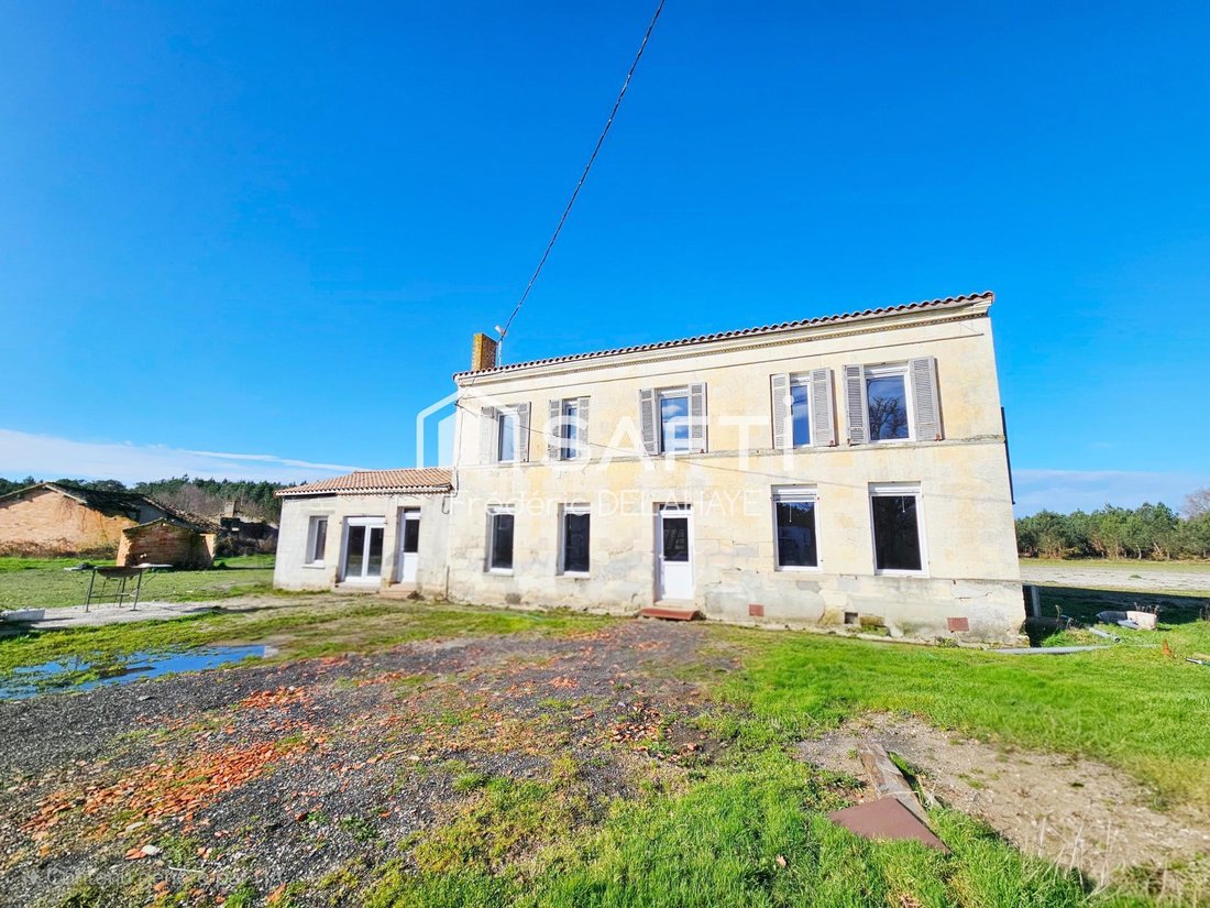 House in Castelnau-de-Medoc, Nouvelle-Aquitaine, France 2 - 17134643