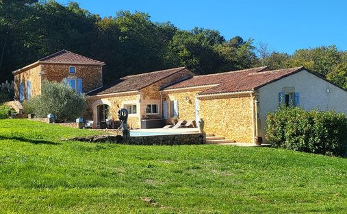 Estate in Puy-l'Évêque, Occitania, France 1