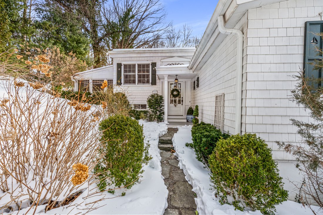 House in Northport, New York, United States 2 - 17062772