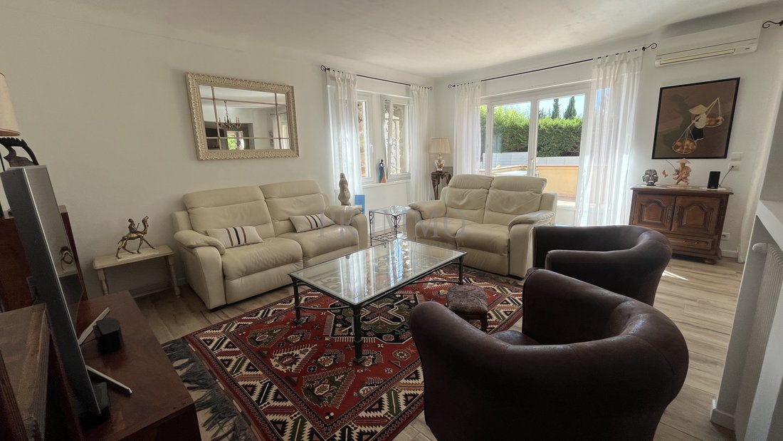 Villa in Boulouris, Saint-Raphaël, France 2 - 17136053