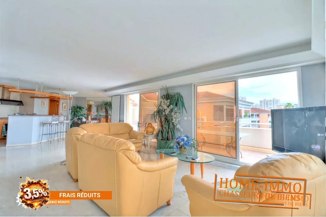 Apartment in Hauts de Saint Jean-Hauts de l'Aubarede, Le Cannet, France 3 - 15760788