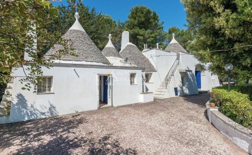 Country House in Historic Center, Martina Franca, Apulia 1
