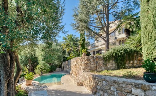 Villa in Village-Cros de Caste-Coupiere-Mont Gros, Roquebrune-Cap-Martin, France 1