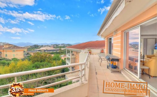 Apartment in Hauts de Saint Jean-Hauts de l'Aubarede, Le Cannet, France 1