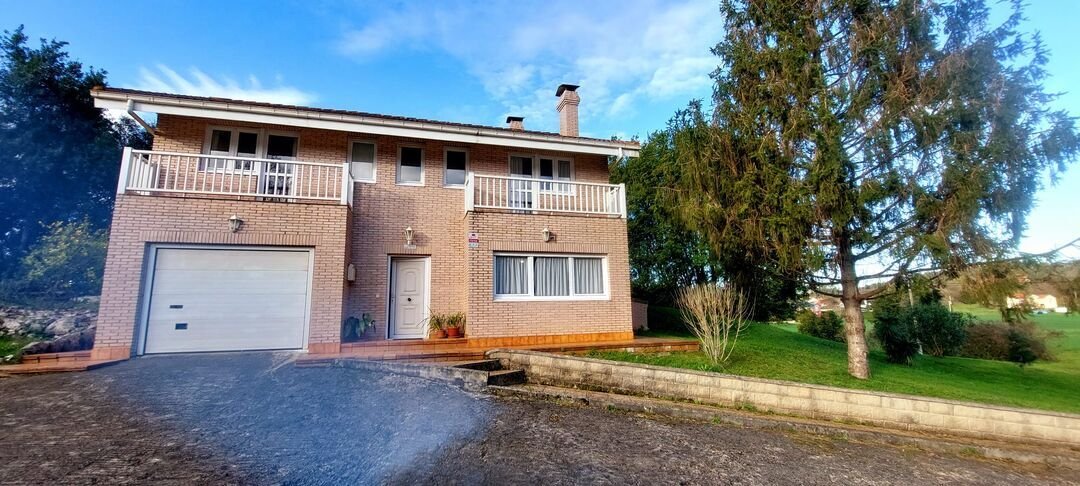 Chalet a Camargo, Cantabria, Spagna 1 - 16148615
