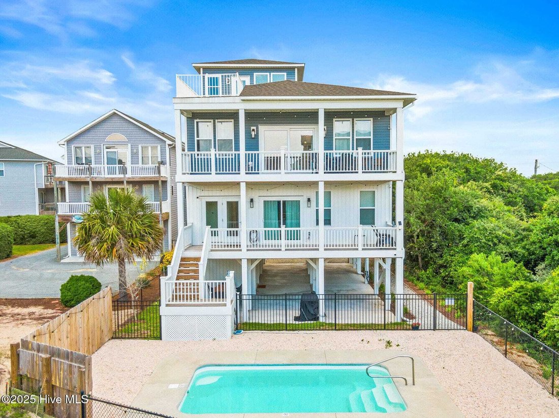House in Surf City, North Carolina, United States 1 - 17136807
