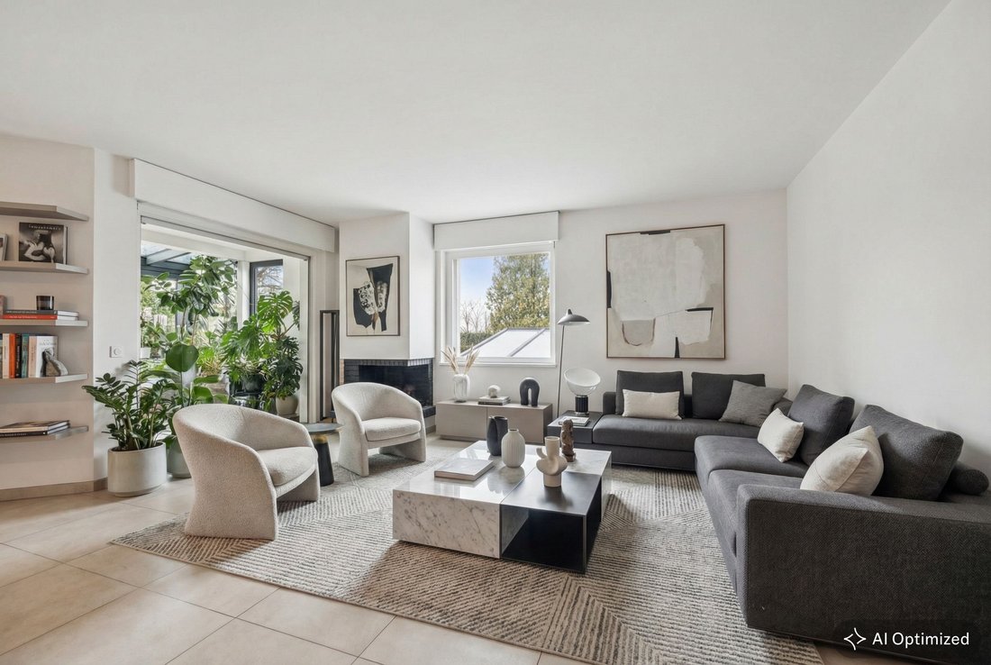 Bright Family Villa Steps From Corsier Port