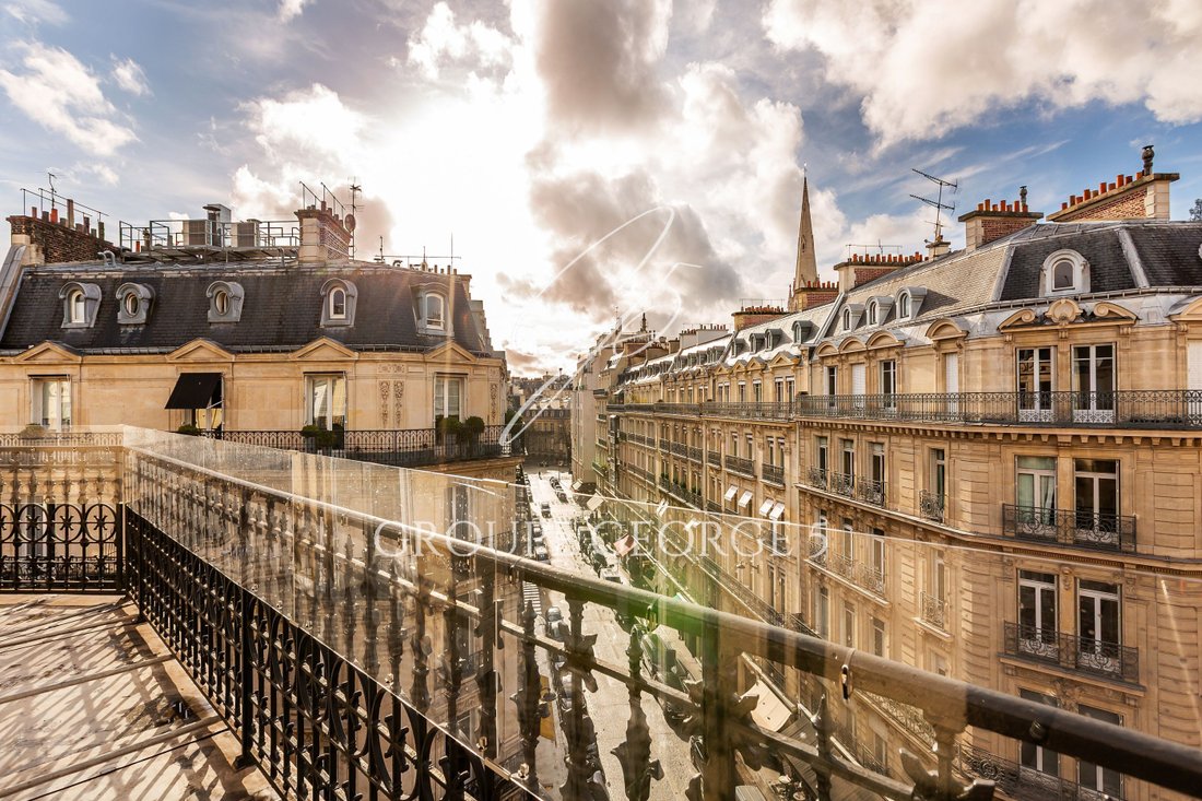 Apartment in Triangle d'Or, Paris 8e Arrondissement, Paris 4 - 17134138