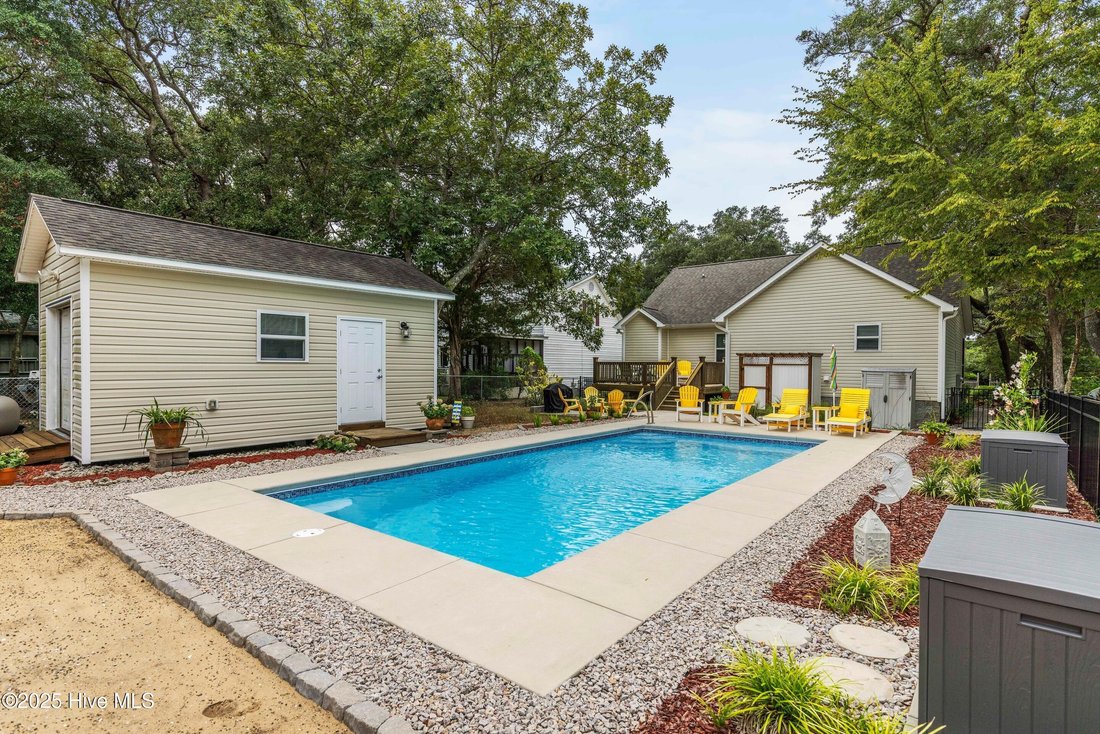 House in Oak Island, North Carolina, United States 3 - 17133194