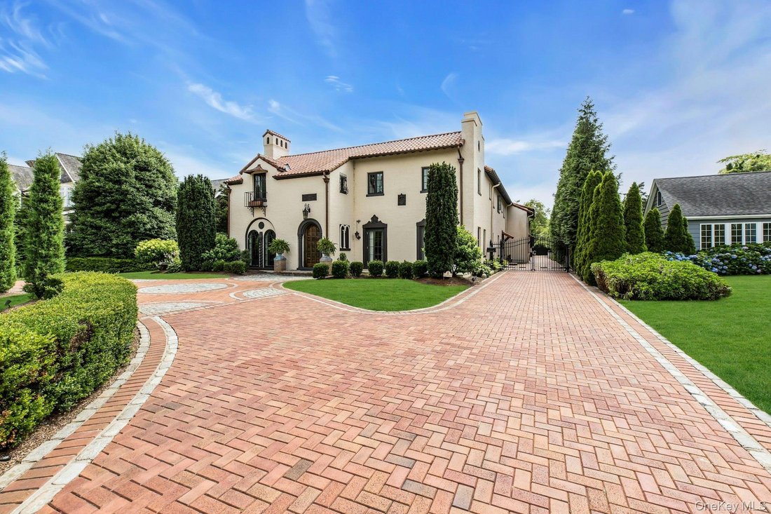 House in Brightwaters, New York, United States 2 - 17133097