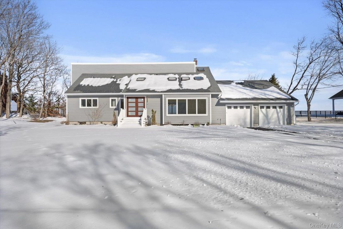 House in Sound Beach, New York, United States 1 - 17136784