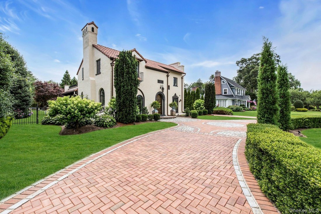 House in Brightwaters, New York, United States 4 - 17133097