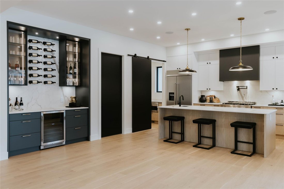 House in Kelowna, British Columbia, Canada 2 - 17132959