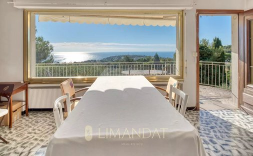 Villa in Village-Cros de Caste-Coupiere-Mont Gros, Roquebrune-Cap-Martin, France 1