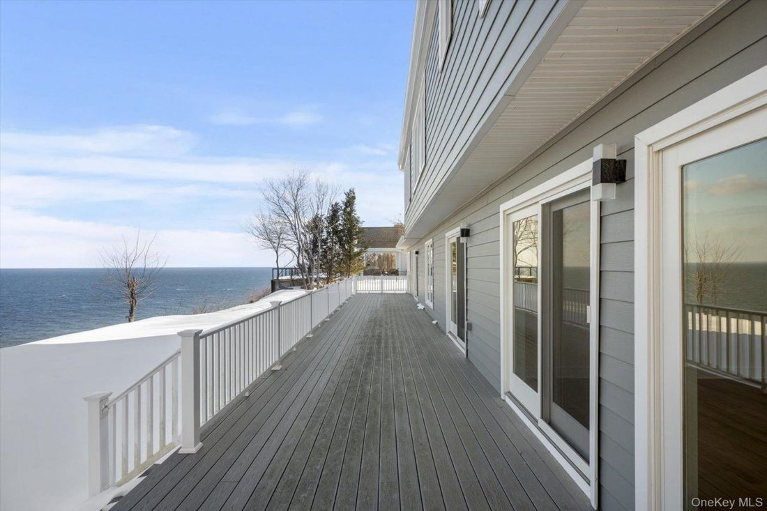 House in Sound Beach, New York, United States 3 - 17136784