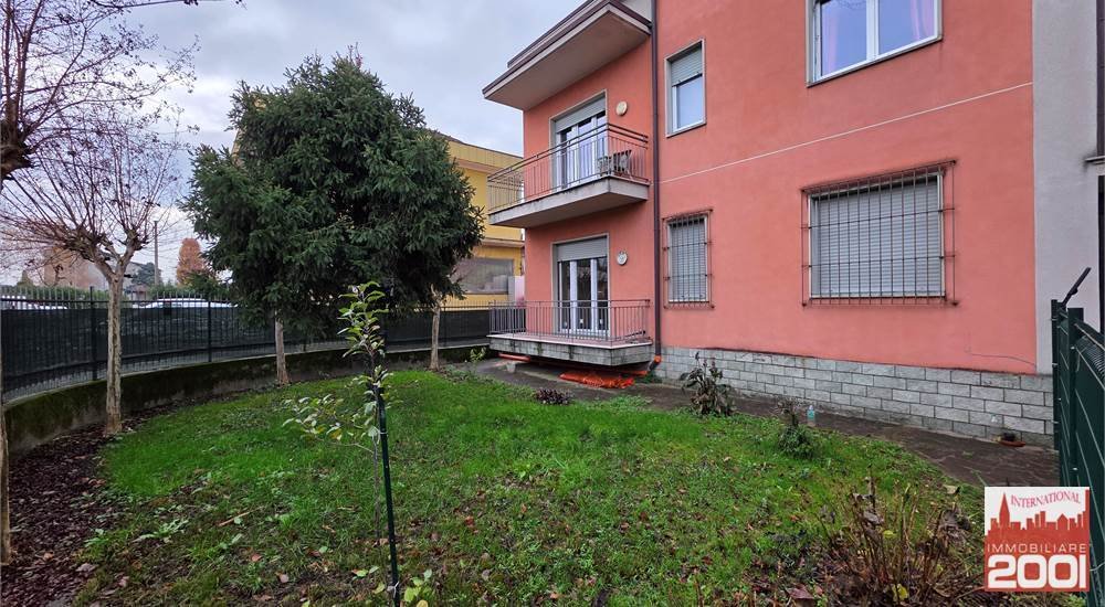 House in Carugo, Lombardy, Italy 3 - 17135167