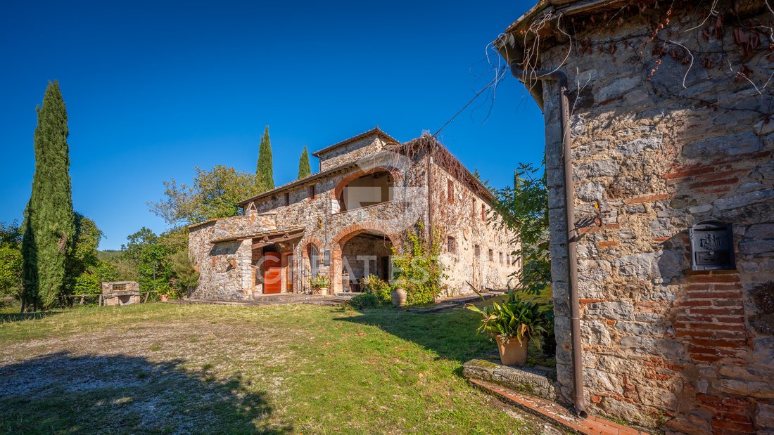 Estate in Gaiole in Chianti, Tuscany, Italy 1 - 16463191