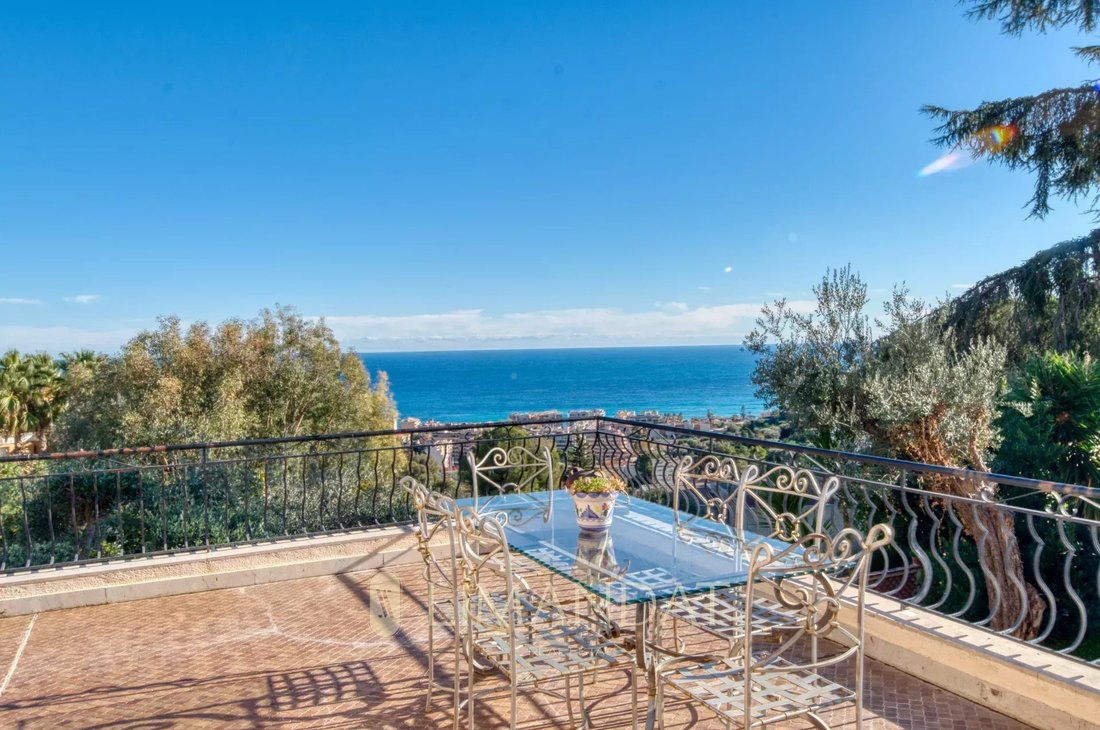 Villa in Village-Cros de Caste-Coupiere-Mont Gros, Roquebrune-Cap-Martin, France 2 - 16784568