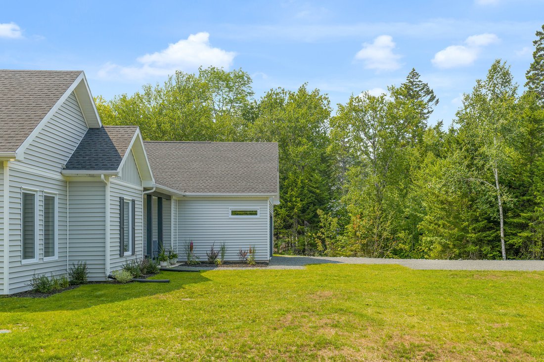 House in Utopia, New Brunswick, Canada 3 - 17134795
