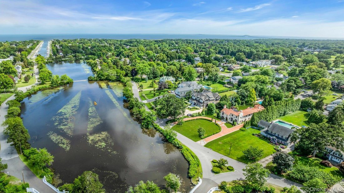 House in Brightwaters, New York, United States 5 - 17133097
