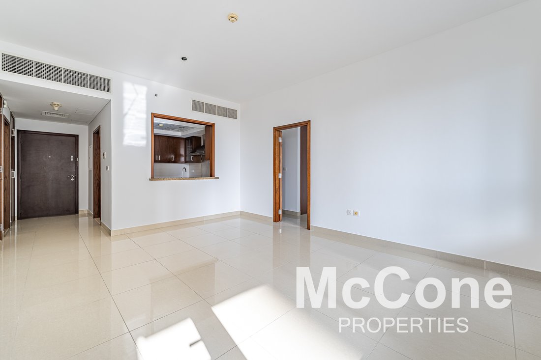 Apartment in Burj Khalifa Lake, Downtown Dubai, Dubai 3 - 17133349