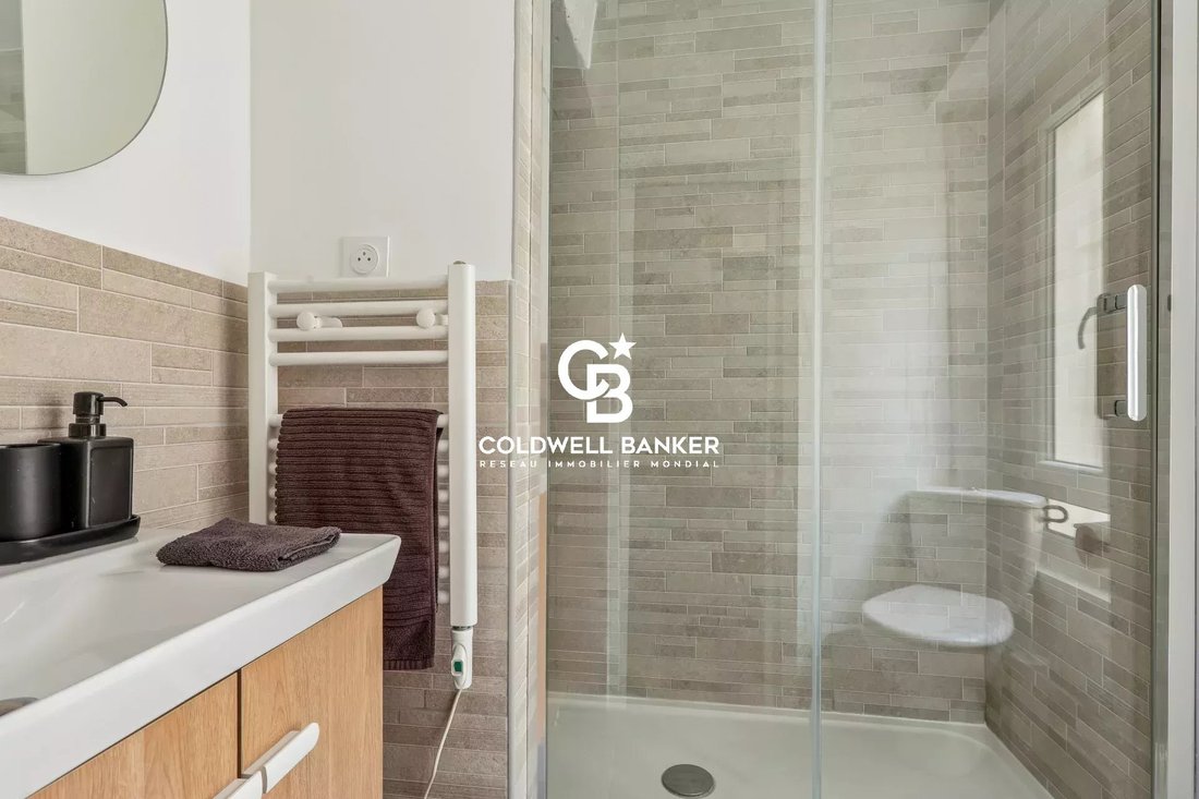 Apartment in Odéon, Paris 6e Arrondissement, Paris 4 - 17134246