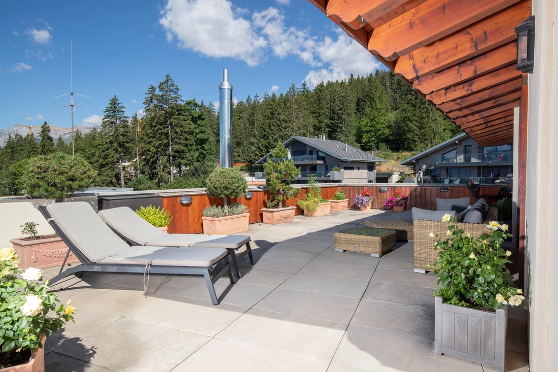 Exceptional Duplex Penthouse With Panoramic View Of Lake Grenon In Crans Montana