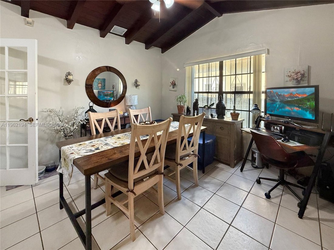 House in Miami, Florida, United States 4 - 17134965