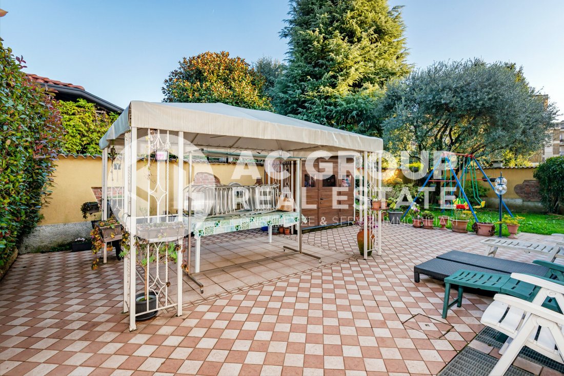 House in Saronno, Lombardy, Italy 3 - 17136608
