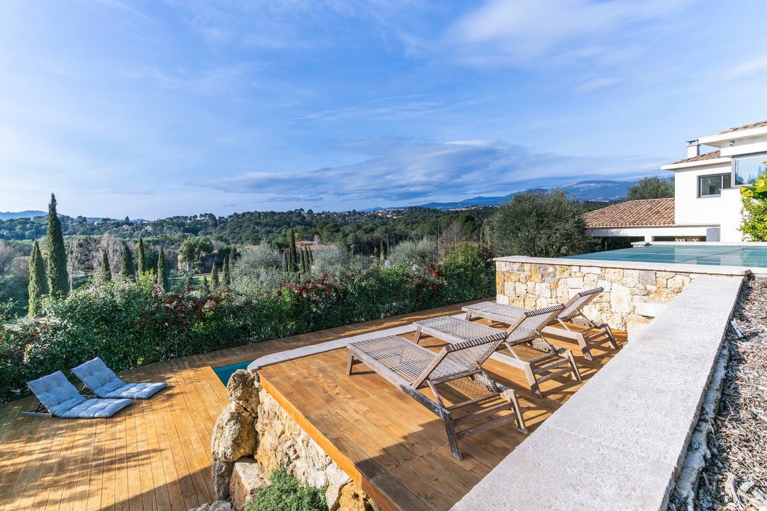 House in Mougins, Provence-Alpes-Côte d'Azur, France 4 - 17136341