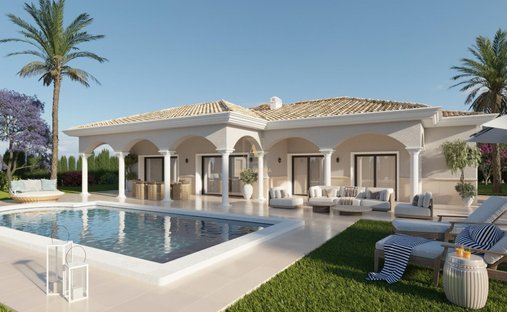 Villa in el Pinos / Pinoso, Valencian Community, Spain 1
